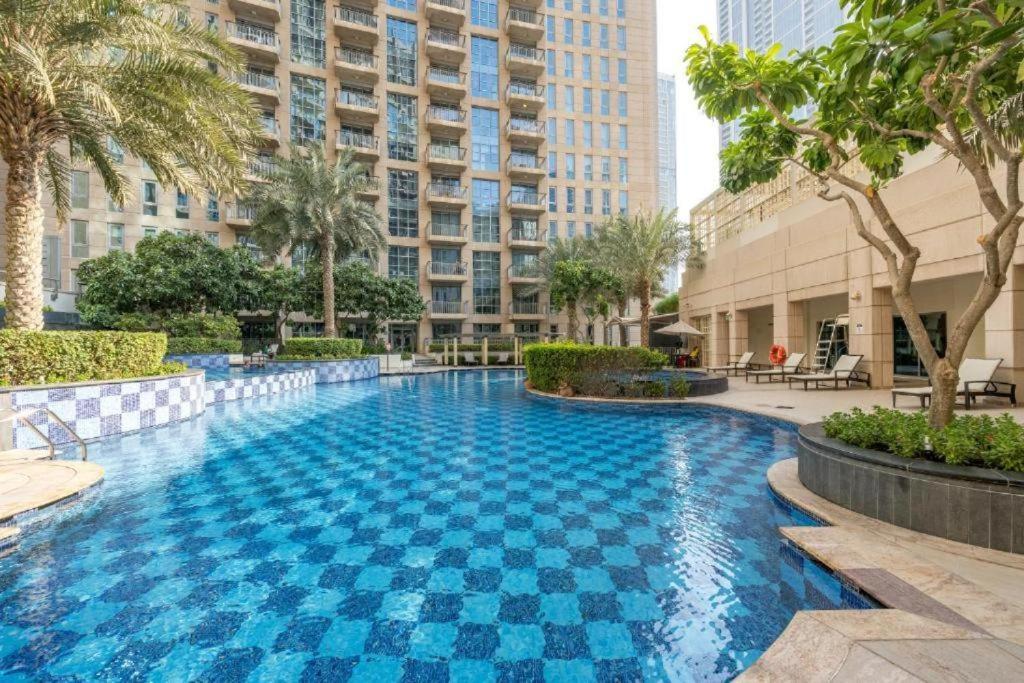 Incredible Fountain Views 2. 5 Bedroom Burj Residences شقة